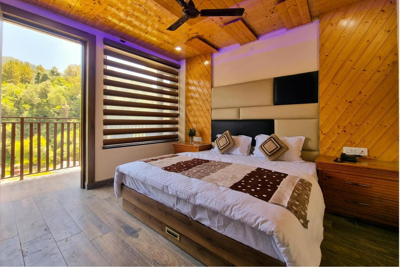 Hotel White Cloud Banikhet Екстериор снимка