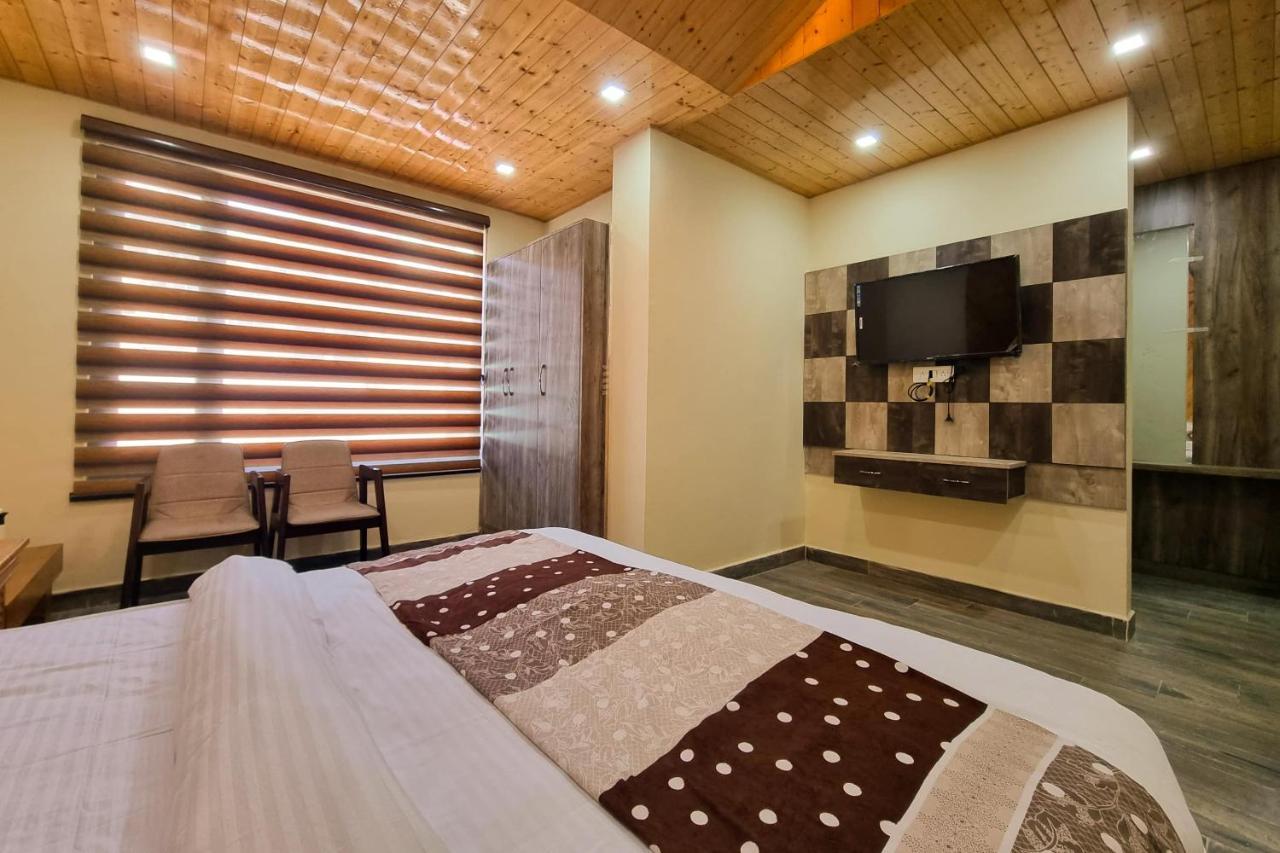 Hotel White Cloud Banikhet Екстериор снимка
