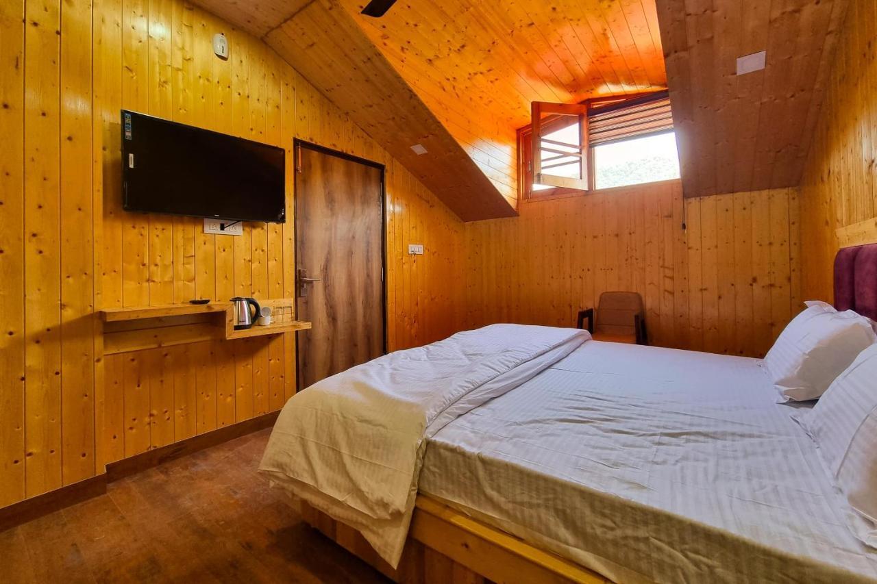 Hotel White Cloud Banikhet Екстериор снимка